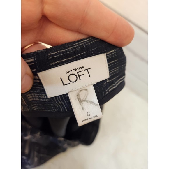 Ann Taylor Loft Women's Black Geometric Side Zip Knee Length Mini Skirt Size 8 - Picture 3 of 6